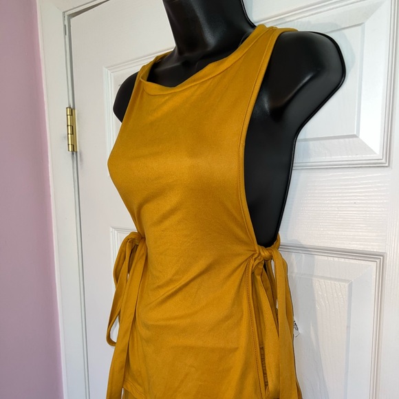 Two Piece Set - Picture 3 of 5